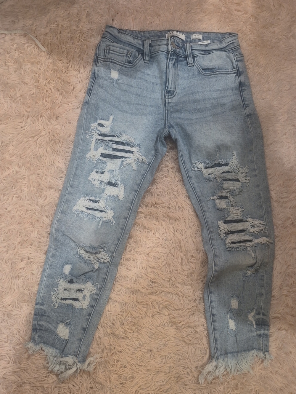 KanCan Light Blue Distressed Ankle Jeans